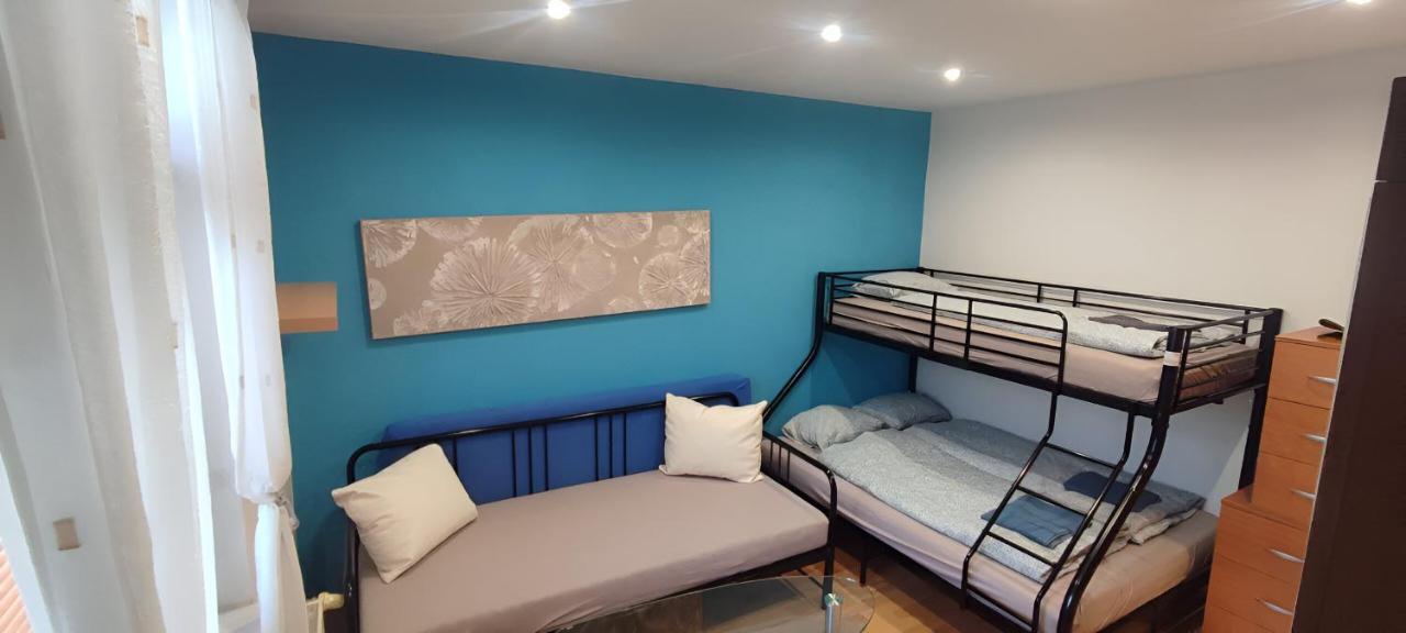 Blue Apartment In City Center, Best Location Bratislava Exteriör bild
